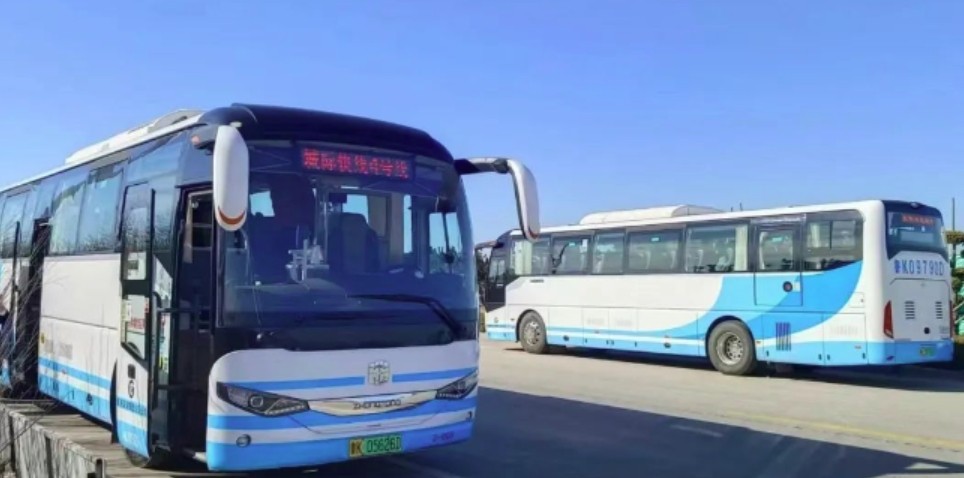 乘坐城際4號(hào)線，打卡布魯維斯、那香海、海草部落，連線貓頭山、火炬八街。